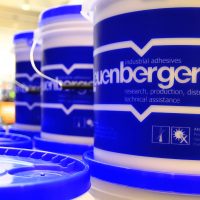 Adhesivo para tabaco